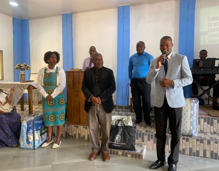 HONRAR OS LÍDERES ESPIRITUAIS, PERPETUANDO O SEU LEGADO DE FÉ